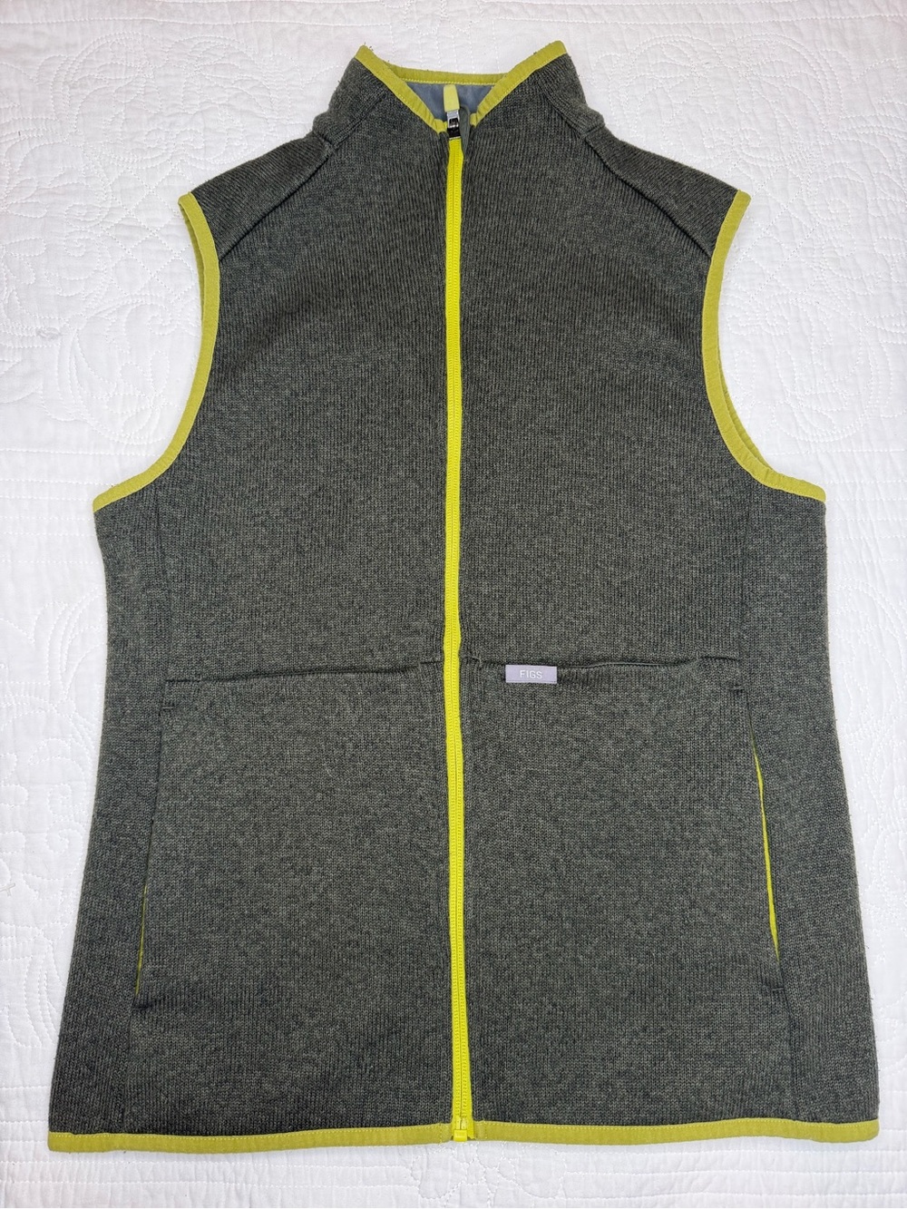FIGS On-Shift Sweater Knit Vest Women Small Green Full Zip Fleece Scrubs